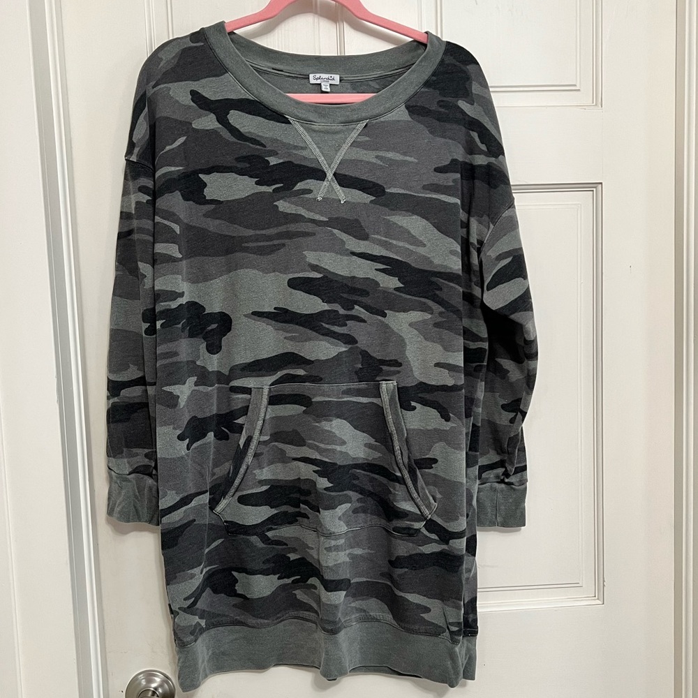 Camo sweatshirt tunic from Splendid